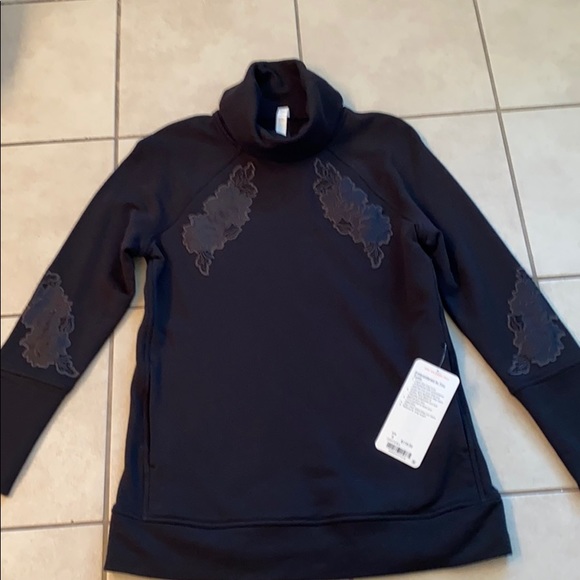 NWT Lululemon Embroidered to You Tunic size 6 - Picture 3 of 12